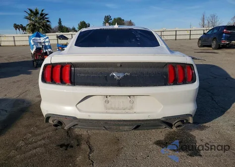 2022 Ford Mustang z USA, uszkodzony, nr VIN 1FA6P8THXN5126677